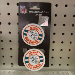 NFL Dolphins White Magnetic Clips Set